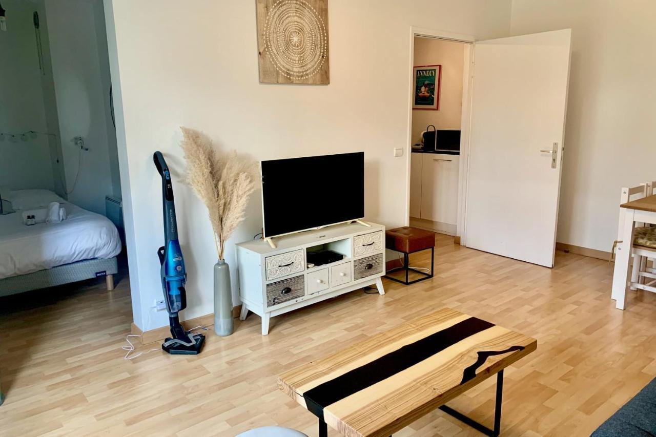 Sully Ii - T1 De 33m Avec Parking à 400m Du D'annecy Appartement